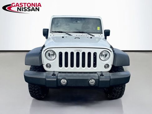 Used 2018 Jeep Wrangler Unlimited Sport S AWD/4WD image 32