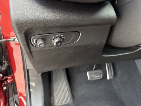 Used 2023 Buick Envision Preferred w/ Sport Touring Package image 17