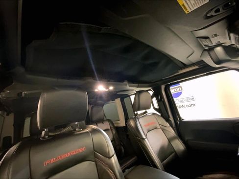 Used 2022 Jeep Wrangler Unlimited Rubicon w/ Steel Bumper Group image 13