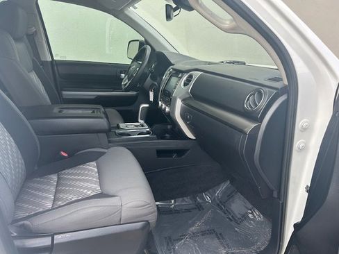 Used 2019 Toyota Tundra SR5 w/ SR5 Upgrade Package image 17