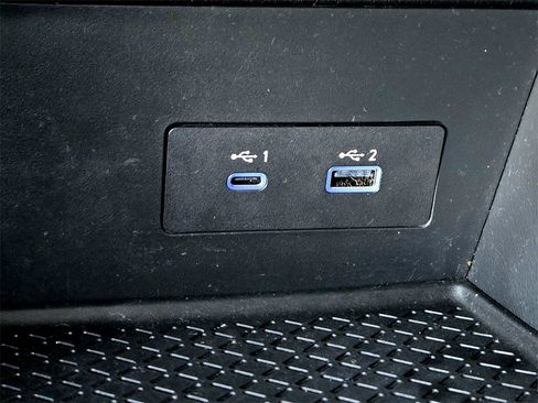 Used 2023 Nissan Pathfinder S image 22