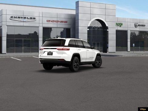 New 2026 Jeep Grand Cherokee Altitude AWD/4WD image 7