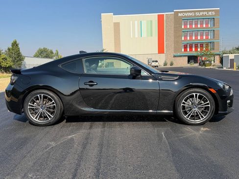 Used 2016 Subaru BRZ Limited w/ Popular Package #4 RWD image 14