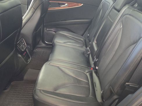 Used 2020 Lincoln Nautilus Reserve FWD image 8