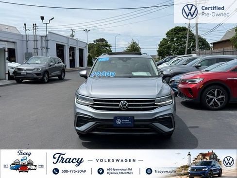 Used 2023 Volkswagen Tiguan SE w/ Panoramic Sunroof Package AWD/4WD image 3