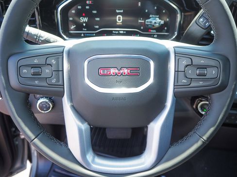 New 2025 GMC Sierra 1500 Elevation image 10