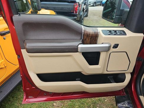 Used 2018 Ford F150 Lariat AWD/4WD image 10