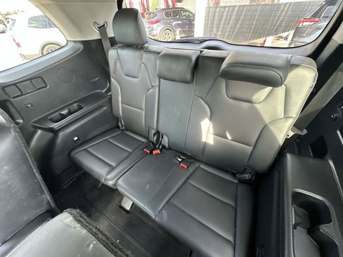 Used 2023 Kia Telluride S image 27