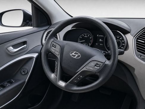 Used 2017 Hyundai Santa Fe Sport FWD image 17