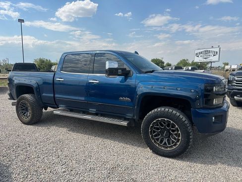 Used 2015 Chevrolet Silverado 2500 High Country w/ Duramax Plus Package AWD/4WD image 12