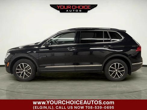 Used 2021 Volkswagen Tiguan SE w/ Panoramic Sunroof Package image 2