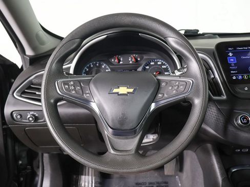 Used 2025 Chevrolet Malibu LT FWD image 35