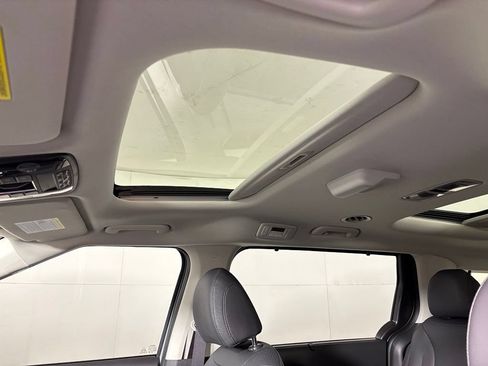 New 2026 Kia Carnival SX Prestige FWD image 19
