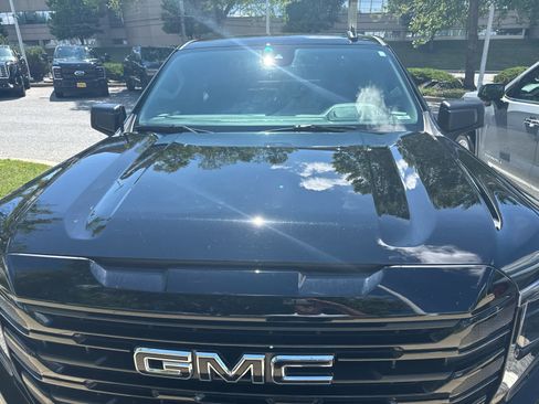 Certified 2024 GMC Sierra 1500 Elevation AWD/4WD image 4