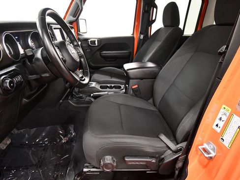 Used 2018 Jeep Wrangler Unlimited Sport S AWD/4WD image 14