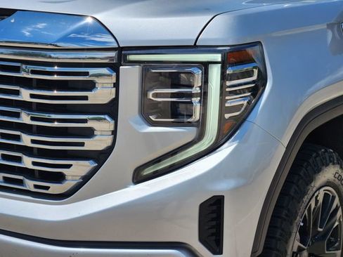 Used 2022 GMC Sierra 1500 Denali AWD/4WD image 10