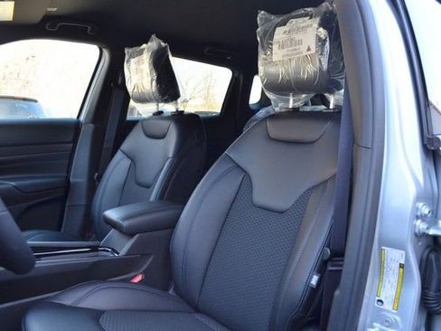 New 2026 Jeep Compass Latitude image 15