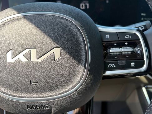 New 2025 Kia Carnival EX image 26