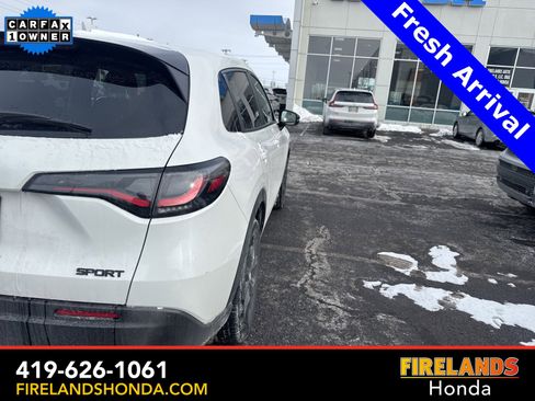 Used 2025 Honda HR-V Sport image 6