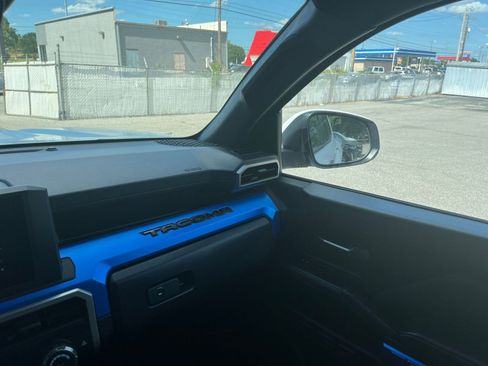 Used 2024 Toyota Tacoma TRD Sport RWD image 34