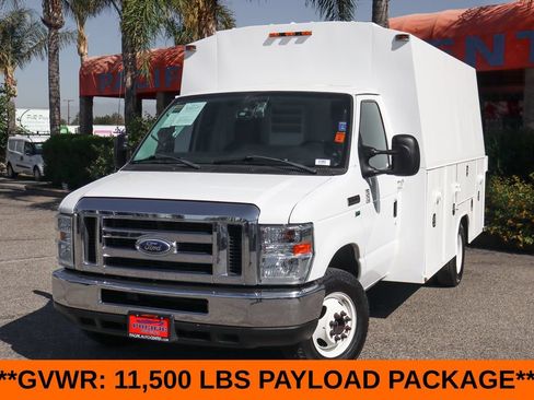 Used 2016 Ford E-350 and Econoline 350 Super Duty w/ Power Windows & Locks Group RWD image 4