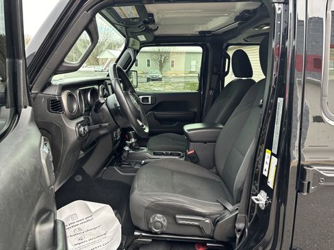 Used 2018 Jeep Wrangler Unlimited Sport S image 13