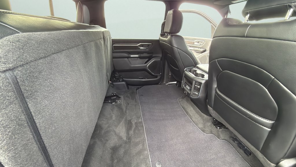 Used 2024 RAM 1500 Laramie AWD/4WD image 20