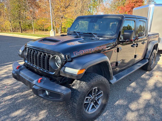 Used 2024 Jeep Gladiator Mojave w/ Technology Group AWD/4WD image 4