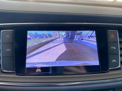 Used 2024 Buick Enclave Essence image 24