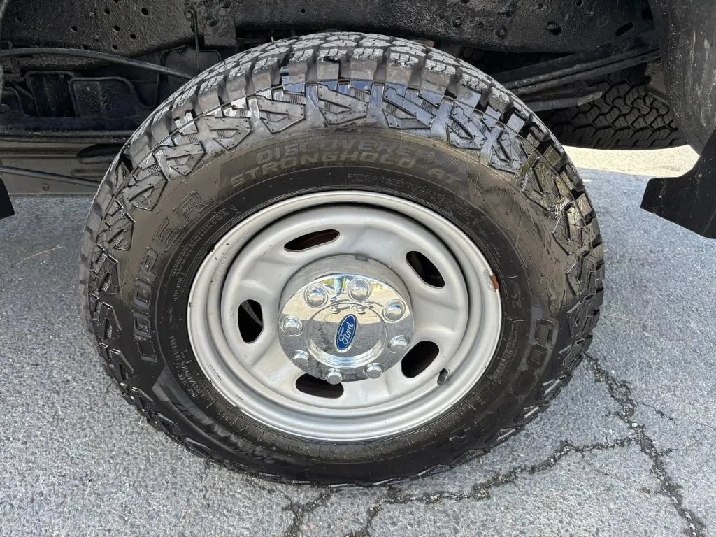 Used 2016 Ford F250 XL w/ Power Equipment Group AWD/4WD image 11