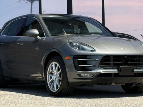 Used 2016 Porsche Macan Turbo AWD/4WD image 17