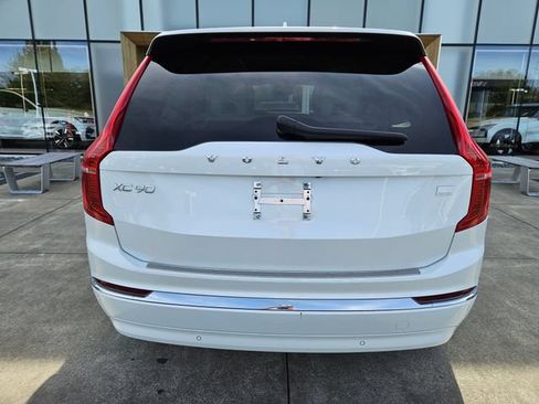 Certified 2024 Volvo XC90 T8 Plus w/ Protection Package Premier AWD/4WD image 6