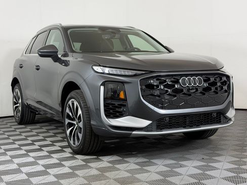 New 2026 Audi Q3 quattro 2.0T AWD/4WD image 7
