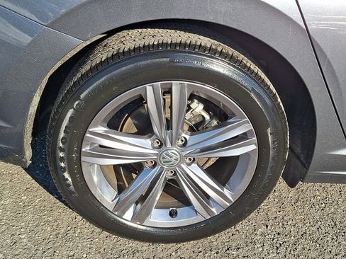 Used 2019 Volkswagen Jetta R-Line image 8