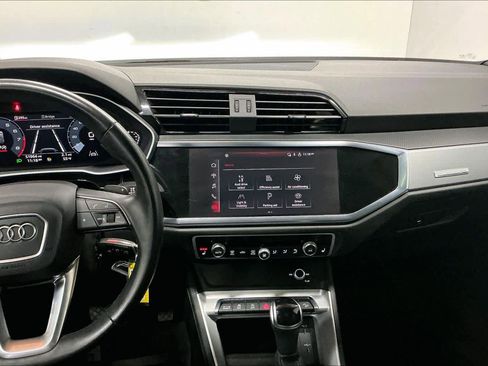 Used 2022 Audi Q3 2.0T Premium w/ Convenience Package image 9