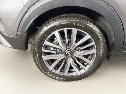 Used 2024 Nissan Kicks SR FWD image 32