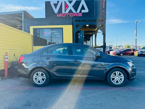Used 2012 Chevrolet Sonic LT FWD image 4