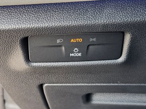 New 2026 Volkswagen Tiguan SE image 19