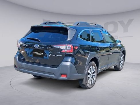 Used 2024 Subaru Outback Premium AWD/4WD image 5