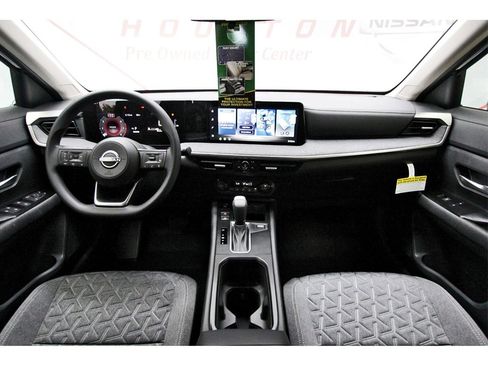 New 2026 Nissan Kicks SV image 7