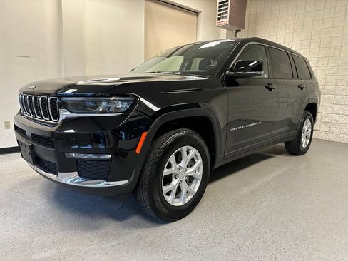 Used 2023 Jeep Grand Cherokee L Limited AWD/4WD image 41