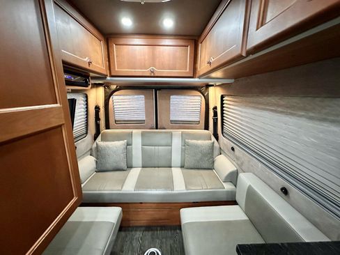 Used 2016 Mercedes-Benz Sprinter 2500 image 50