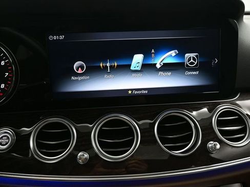 Used 2019 Mercedes-Benz E 300 image 17