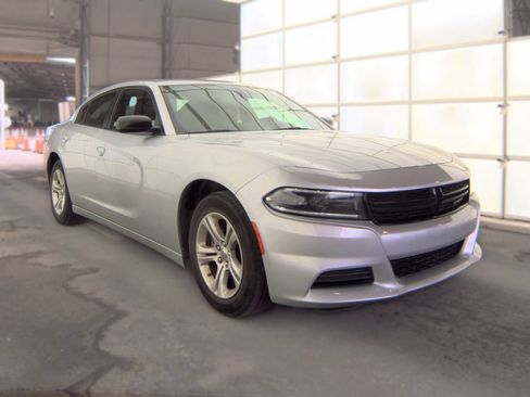 Used 2023 Dodge Charger SXT RWD image 2