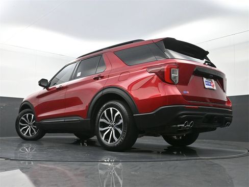 Used 2020 Ford Explorer ST w/ Premium Technology Package image 31