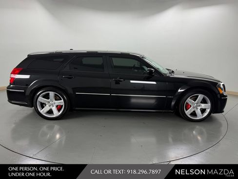 Used 2006 Dodge Magnum SRT8 w/ SRT Option Group III RWD image 5