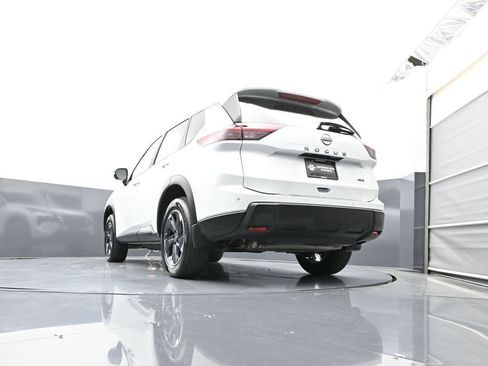Certified 2026 Nissan Rogue SV AWD/4WD image 43