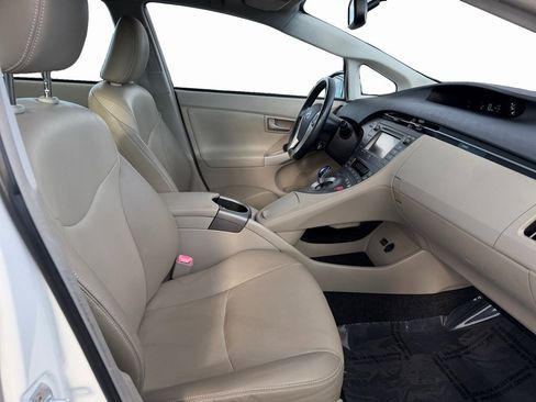 Used 2012 Toyota Prius Four image 17