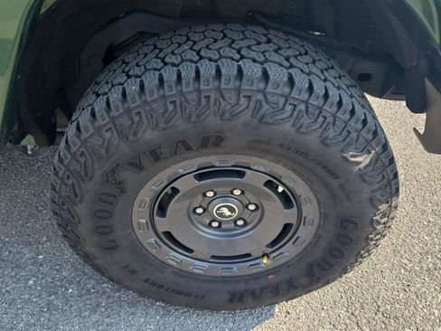 Used 2025 Ford Bronco Badlands w/ Sasquatch Package AWD/4WD image 11
