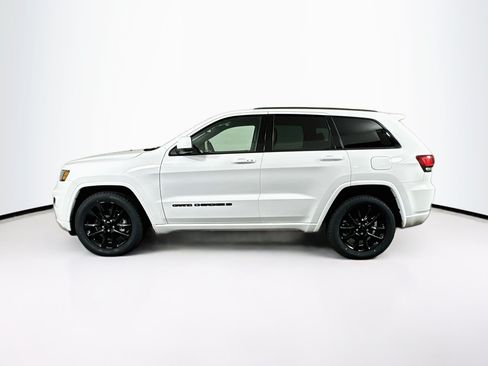 Used 2022 Jeep Grand Cherokee Laredo X RWD image 4